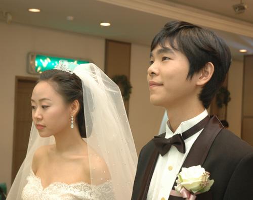 违规宴请切莫裹挟着贪腐异味_时事政治_中公教育网“十大外围足球平台app”(图1) 十大外围足球平台app